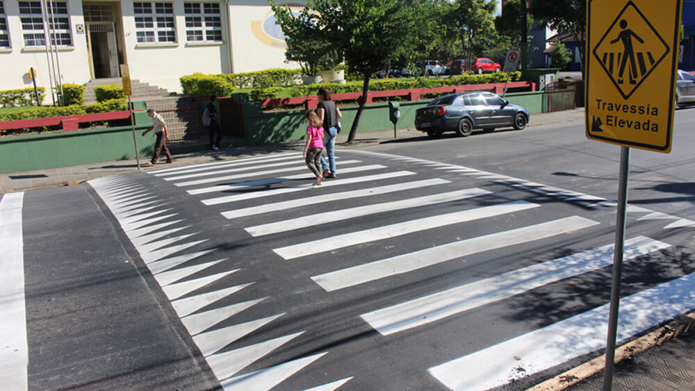 imagem da faixa de pedestre elevada | DOK Despachante